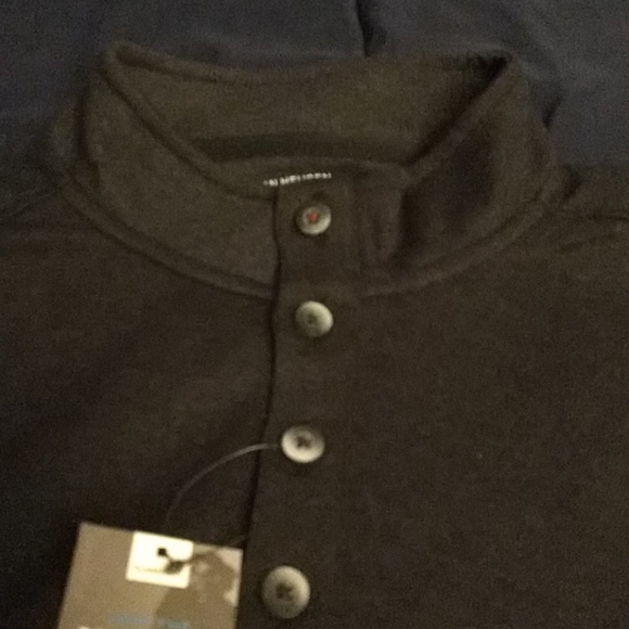 Van Heusen Never Tuck - Picture 6 of 7